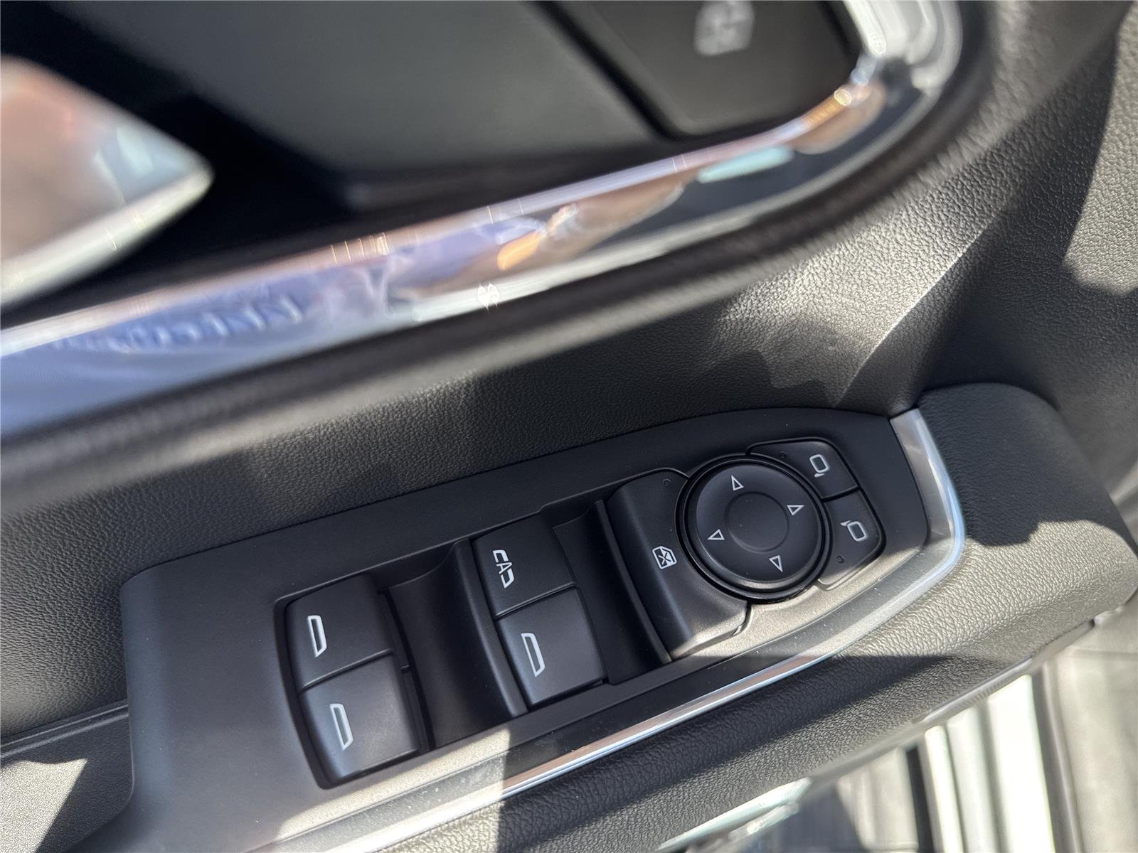 New 2026 Sterling Metallic GMC Elevation image 18