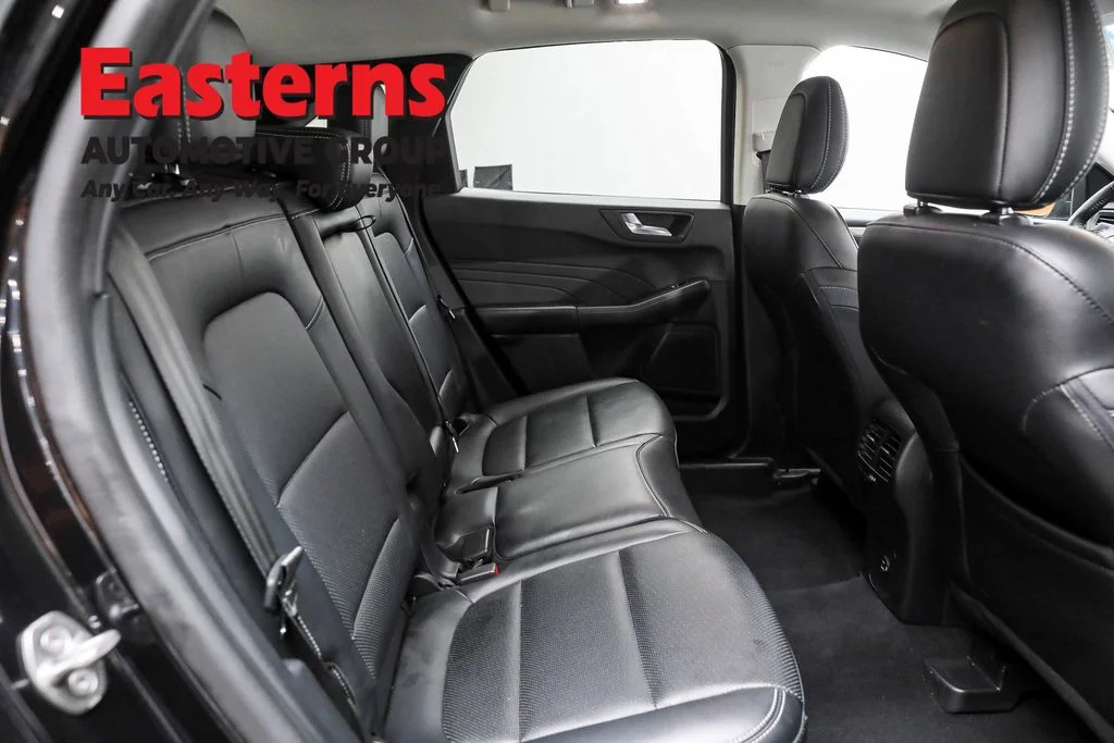 Used 2021 Black Ford SEL image 23