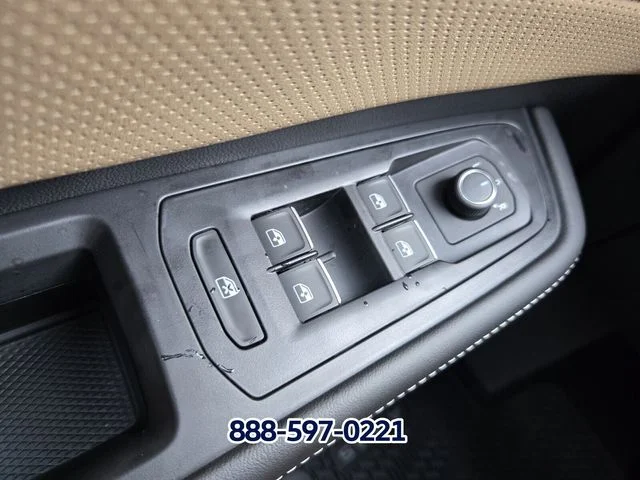 New 2026 WHITE Volkswagen 2.0T SE W/TECHNOLOGY image 23