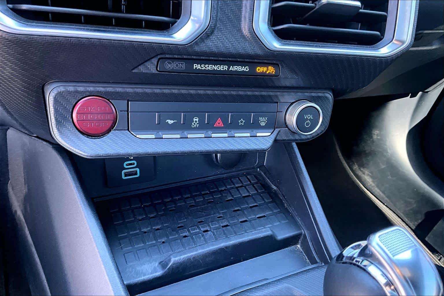 Used 2024 Grabber Blue Metallic Ford GT Premium image 28
