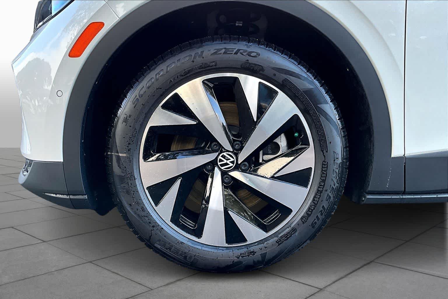 New 2026 Opal White Pearl Volkswagen Pro image 11