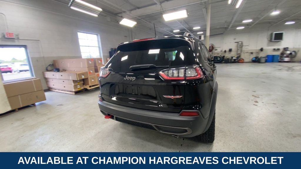 Used 2021 Diamond Black Jeep Trailhawk image 3