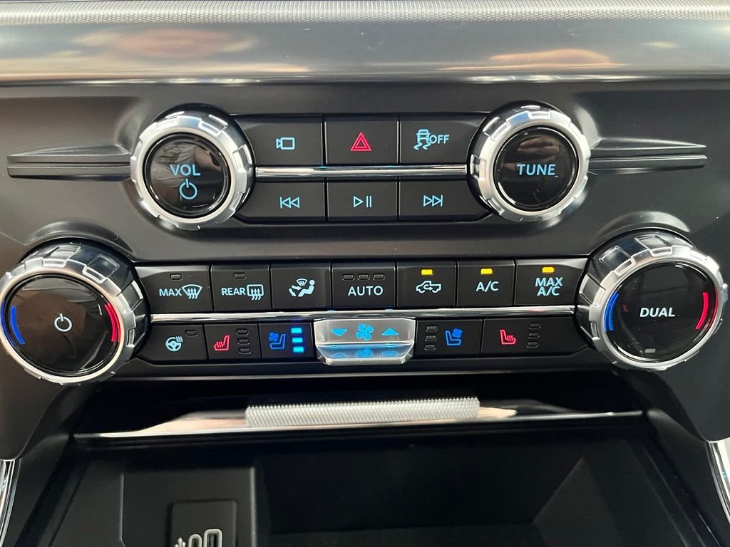 New 2026 Gray Ford Lariat image 28
