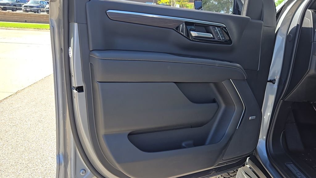 New 2026 Sterling Gray Metallic Chevrolet Premier image 8