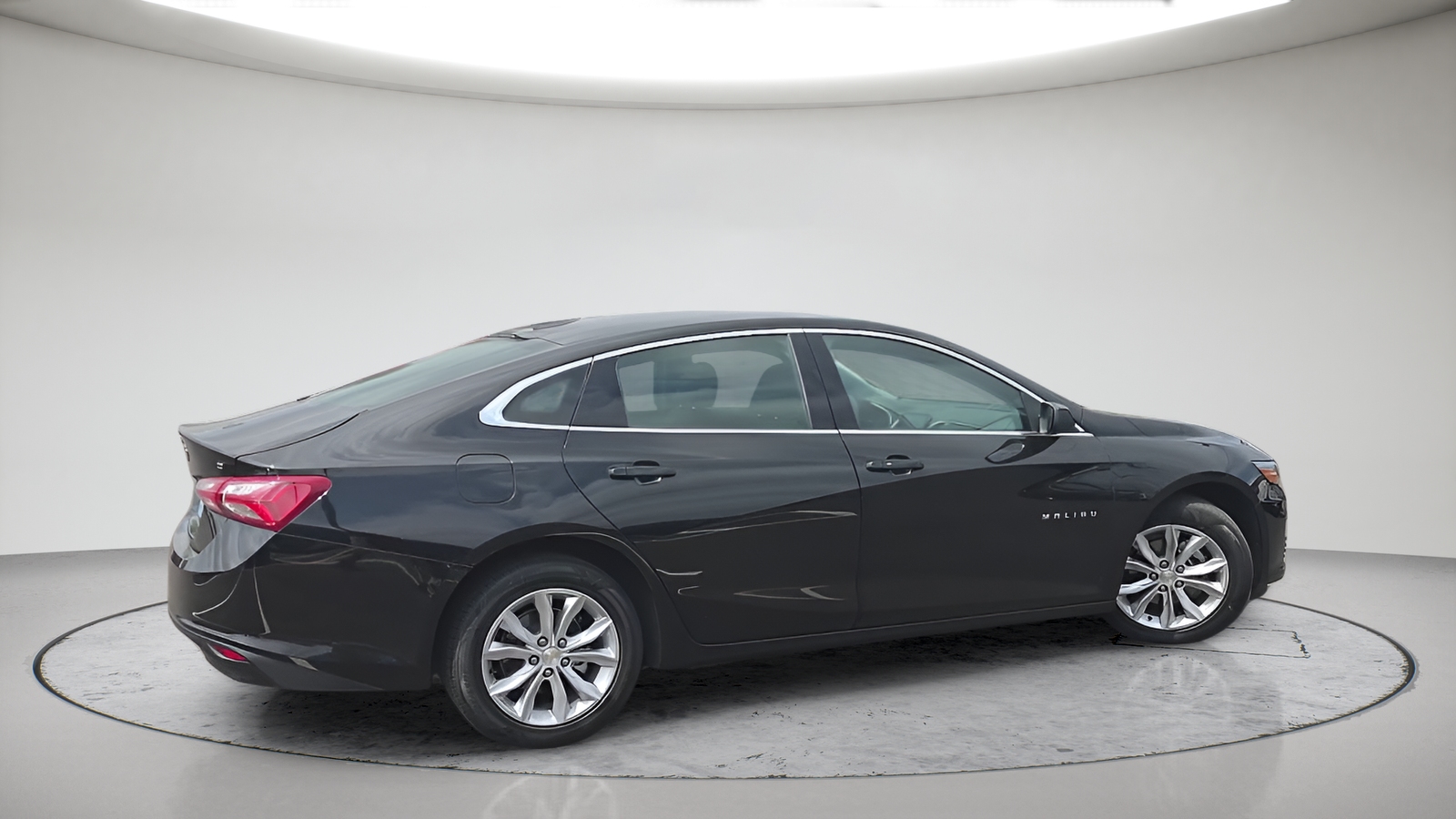 Used 2022 Mosaic Black Metallic Chevrolet LT image 6