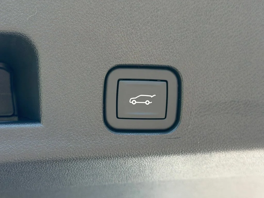 2026 GMC Acadia Denali - Photo 26