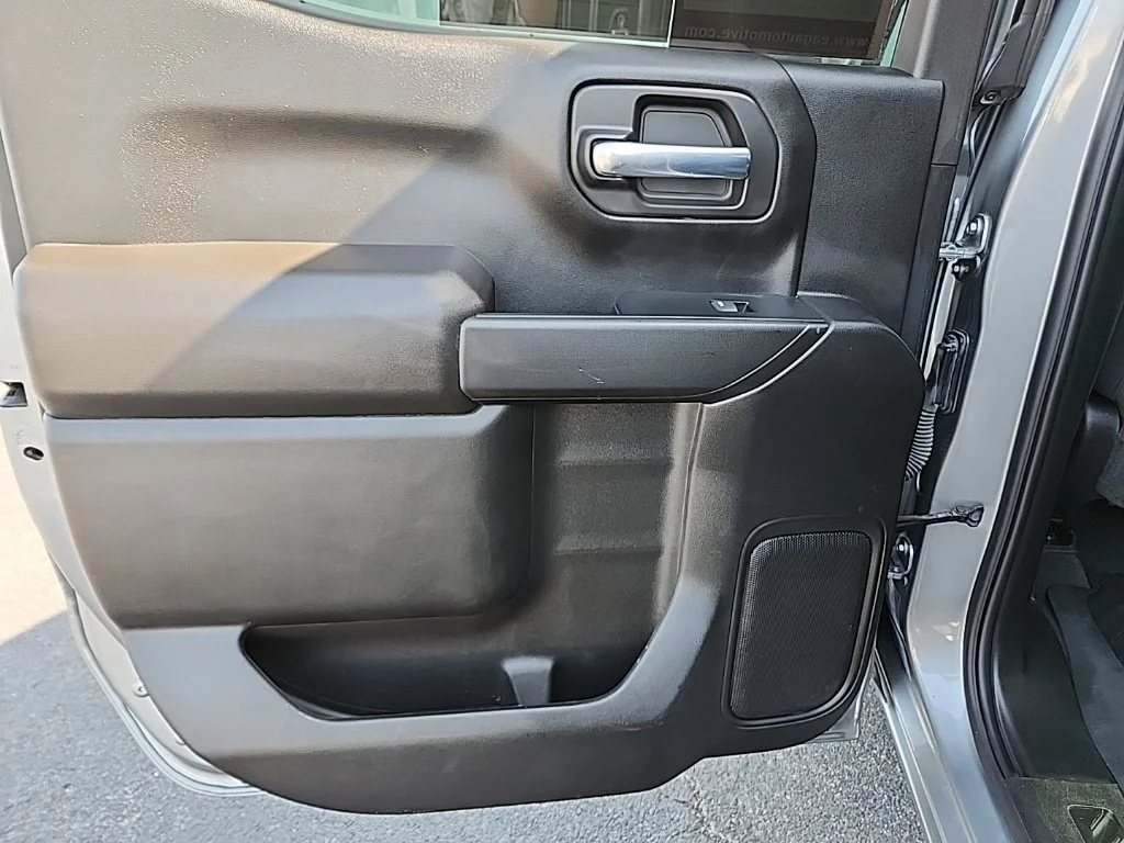 Used 2023 Gray Chevrolet Custom image 32