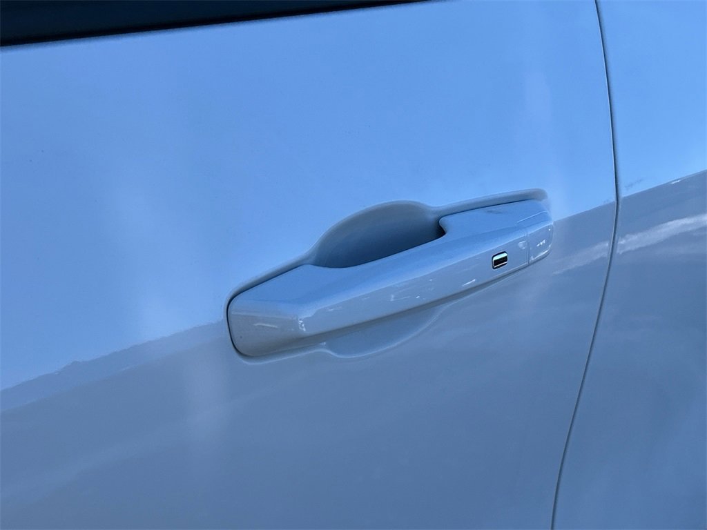 2026 GMC ACADIA - Image 12