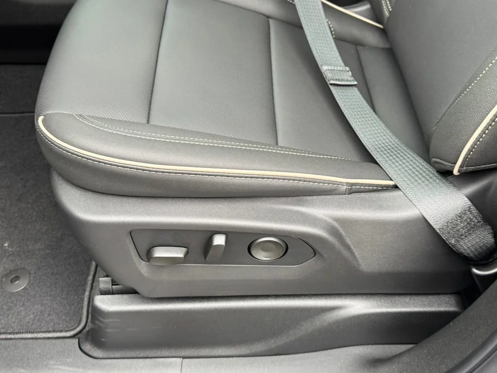 2026 GMC Yukon XL Elevation - Photo 20