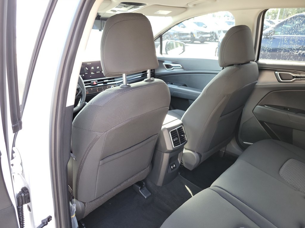 New 2027 Glacial White Pearl Kia LX image 16