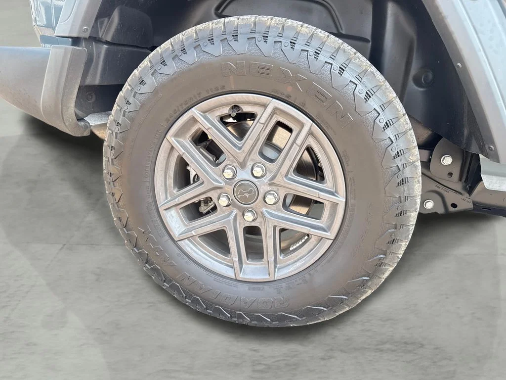 Used 2026 Gray Jeep Sport S image 9