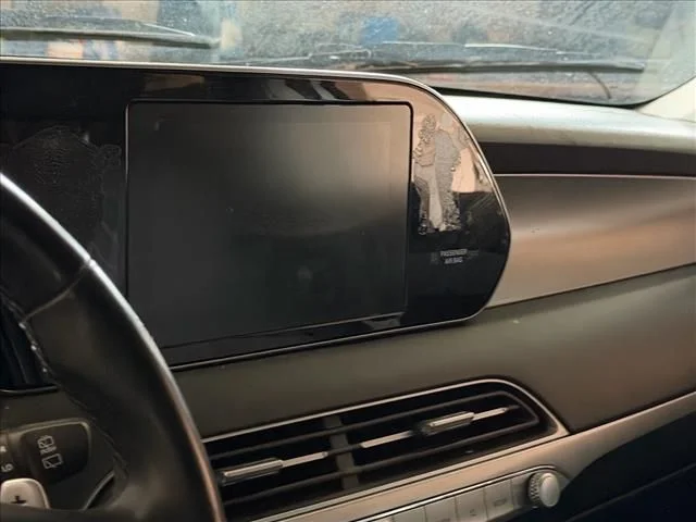Used 2020 White Hyundai SEL image 17
