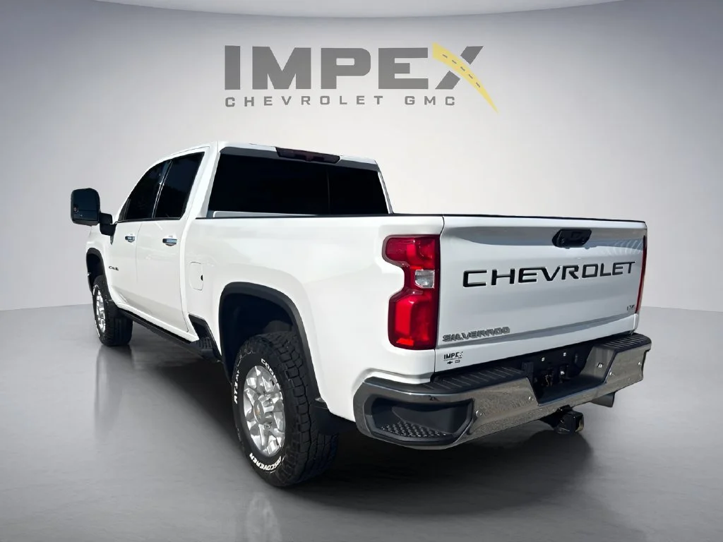 Used 2022 SUMMIT WHITE Chevrolet LTZ image 4