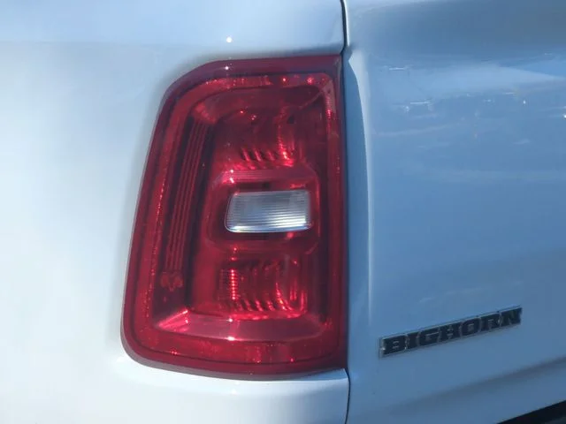 Used 2025 White Ram Big Horn/Lone Star image 21