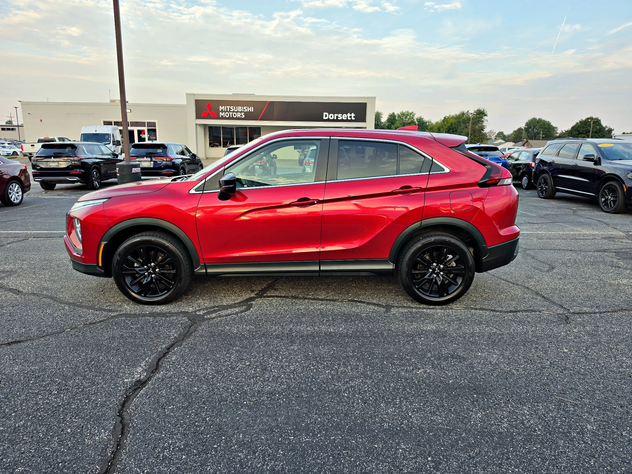 Used 2024 Red Diamond Mitsubishi LE image 9