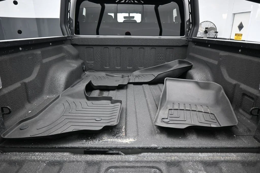 Used 2022 Sting-Gray Clearcoat Jeep Rubicon image 34