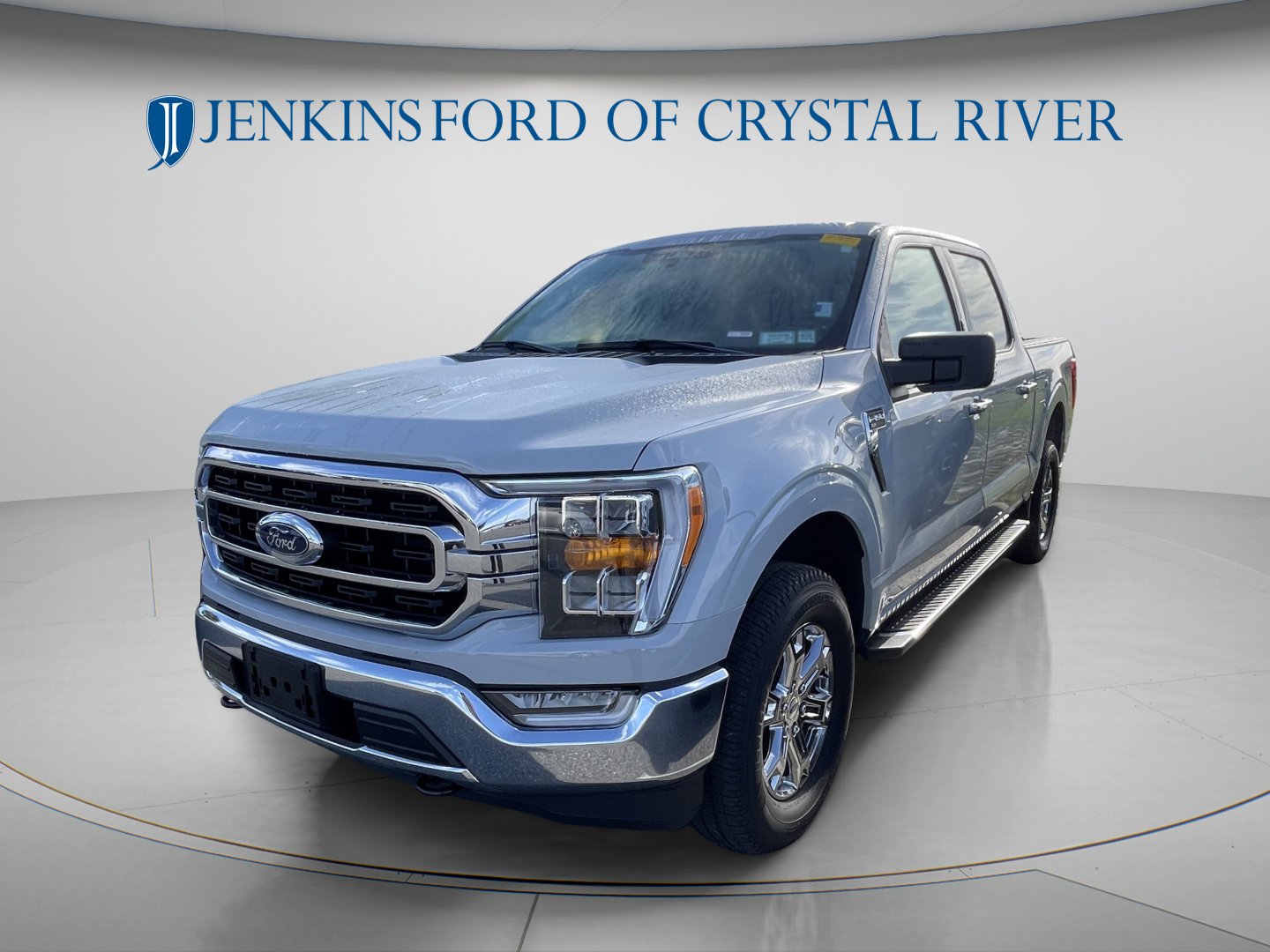 Used 2023 Avalanche Ford XLT image 9