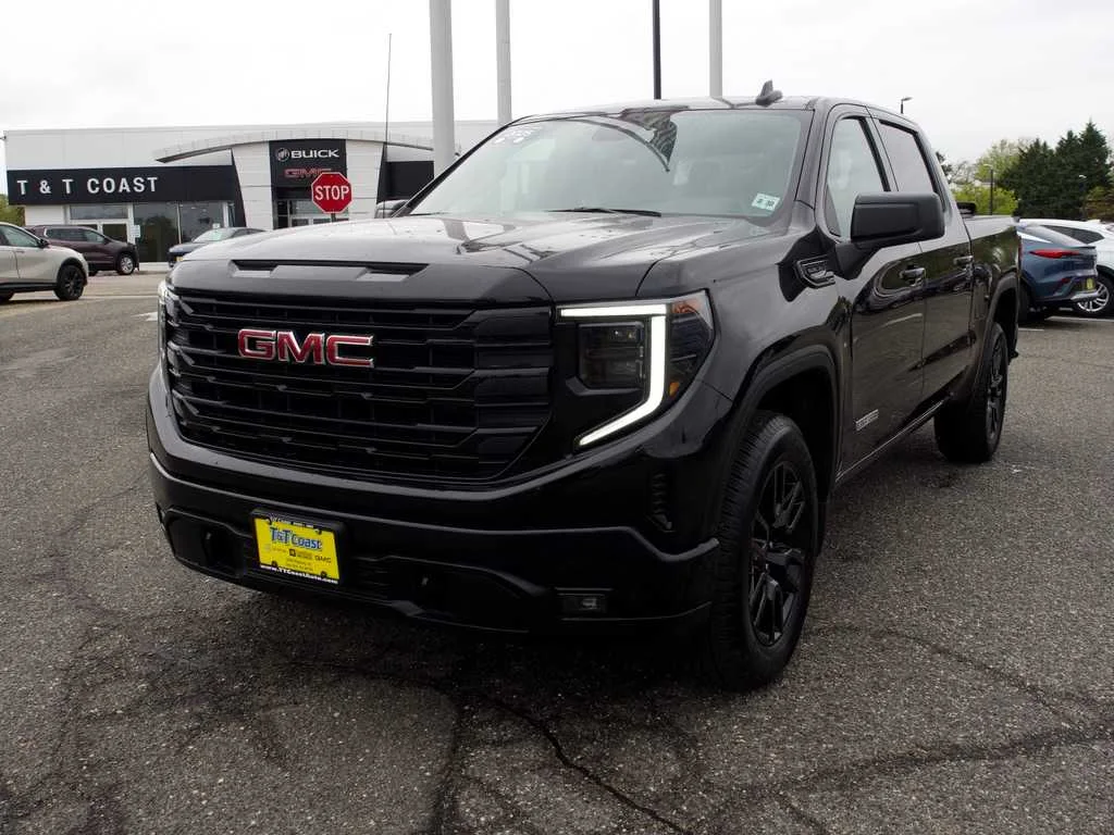 2025 GMC Sierra 4WD Crew Cab Short Box Elevation's photo