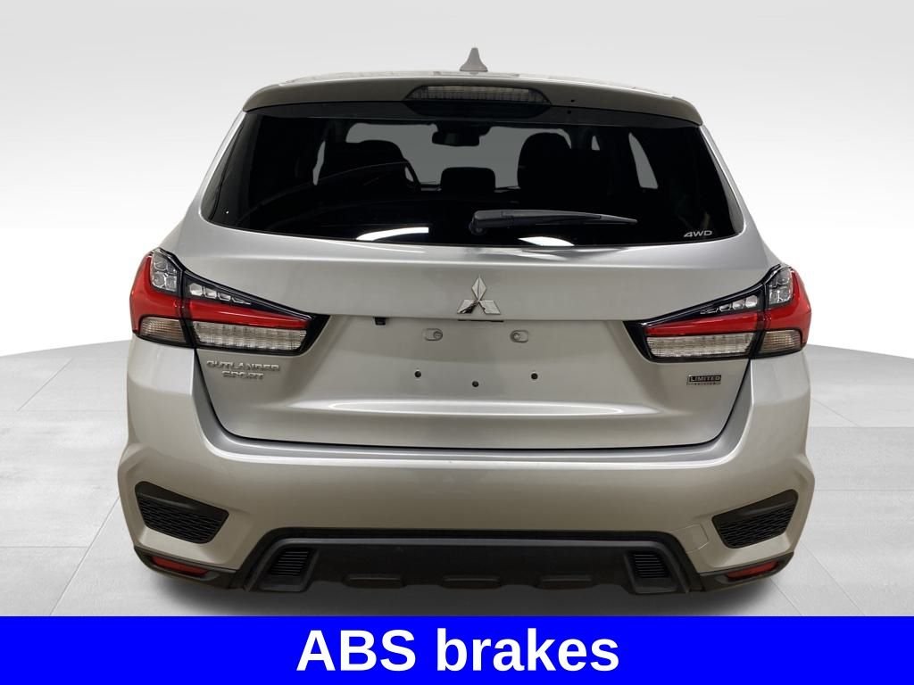 2022 Mitsubishi Outlander Sport LE photo 2