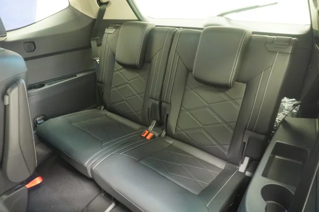 New 2026 Pure Gray Volkswagen 2.0T SE w/Technology image 22