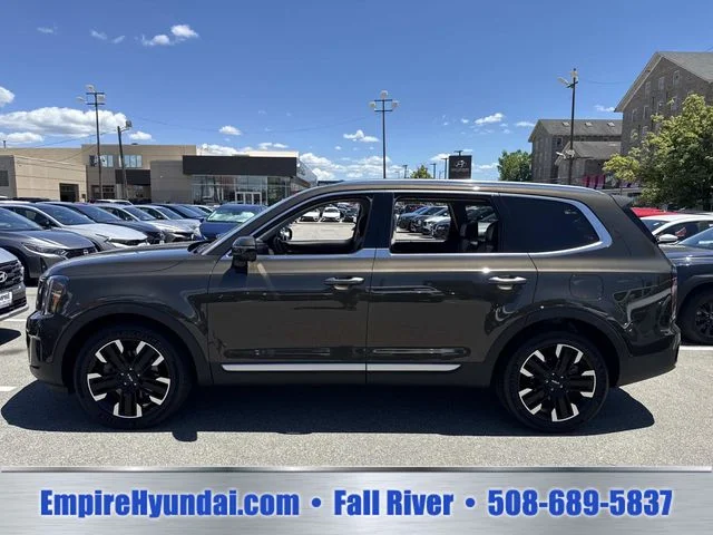 Used 2024 Green Kia SX-Prestige image 9