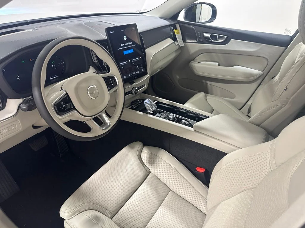 New 2026 Crystal White Volvo T8 Ultra image 18