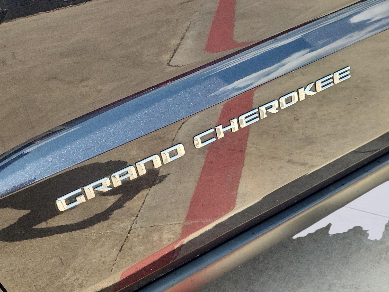 2015 Jeep Grand Cherokee Limited Gray at Auto Boutique Texas