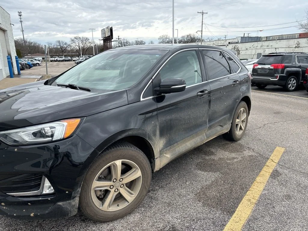 Used 2019  Ford SEL image 8