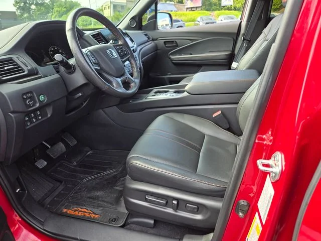 Used 2025 Red Honda TrailSport image 9