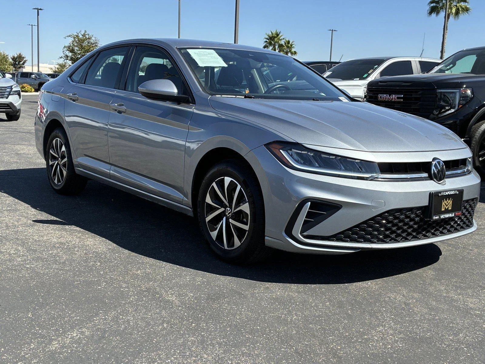 Used 2025  Volkswagen S image 1