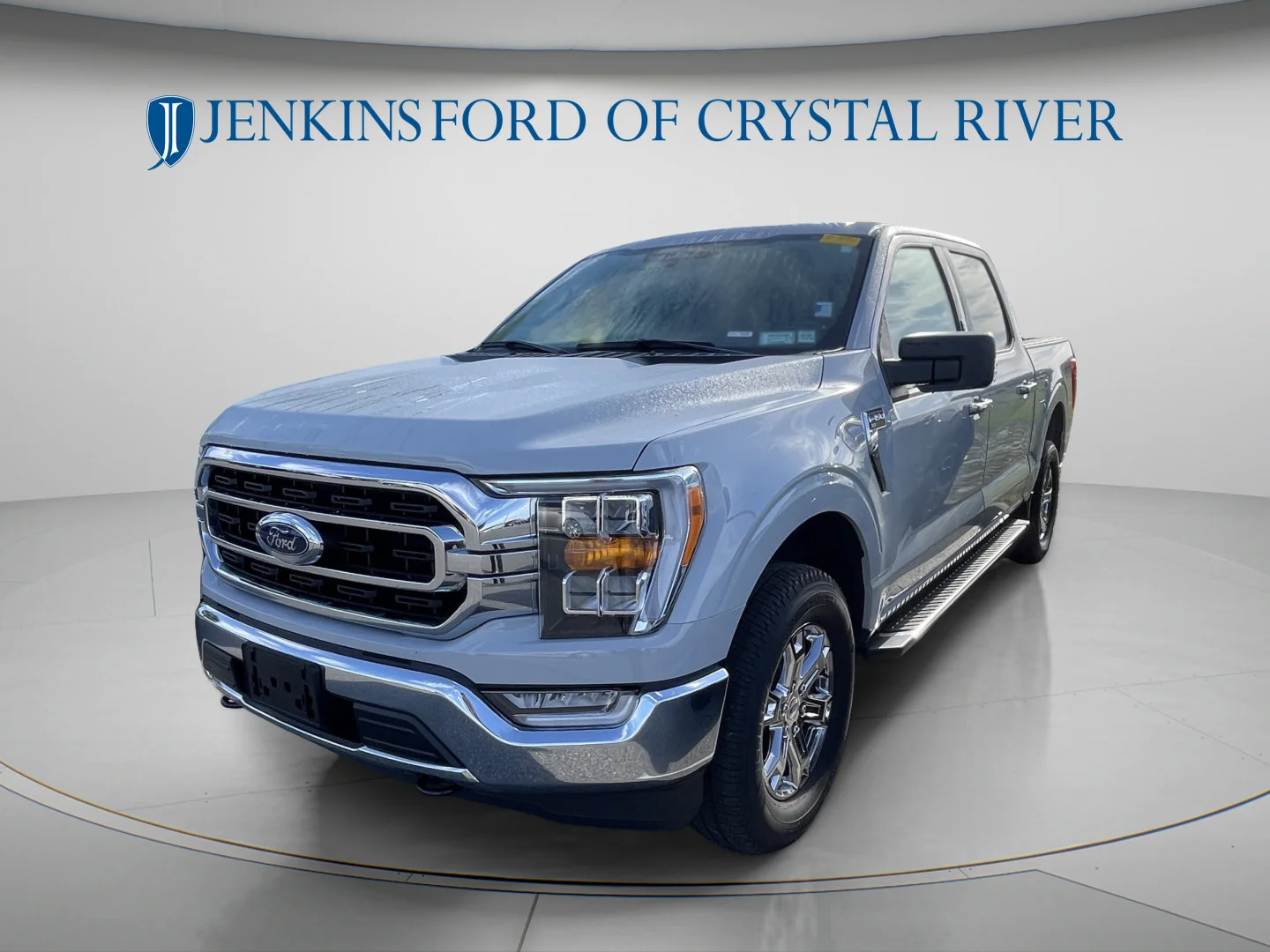 Used 2023 Avalanche Ford XLT image 9