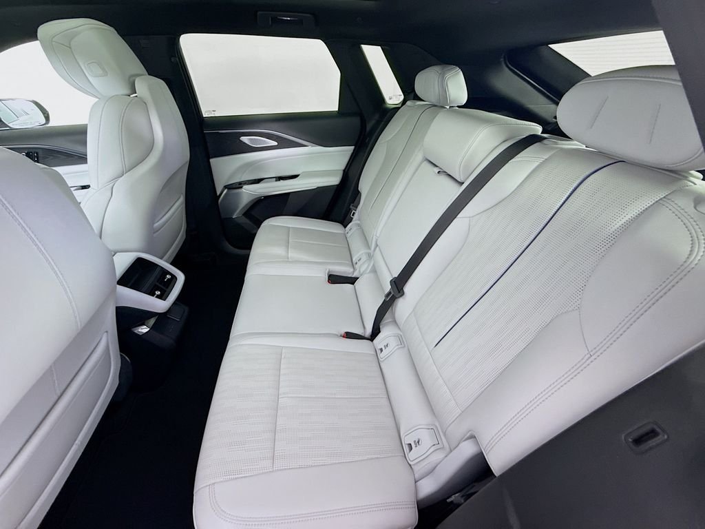 Used 2025 White Cadillac Sport image 25