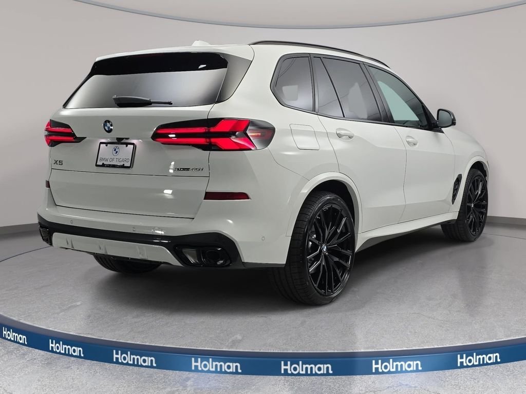 New 2026 Alpine White BMW xDrive40i image 5