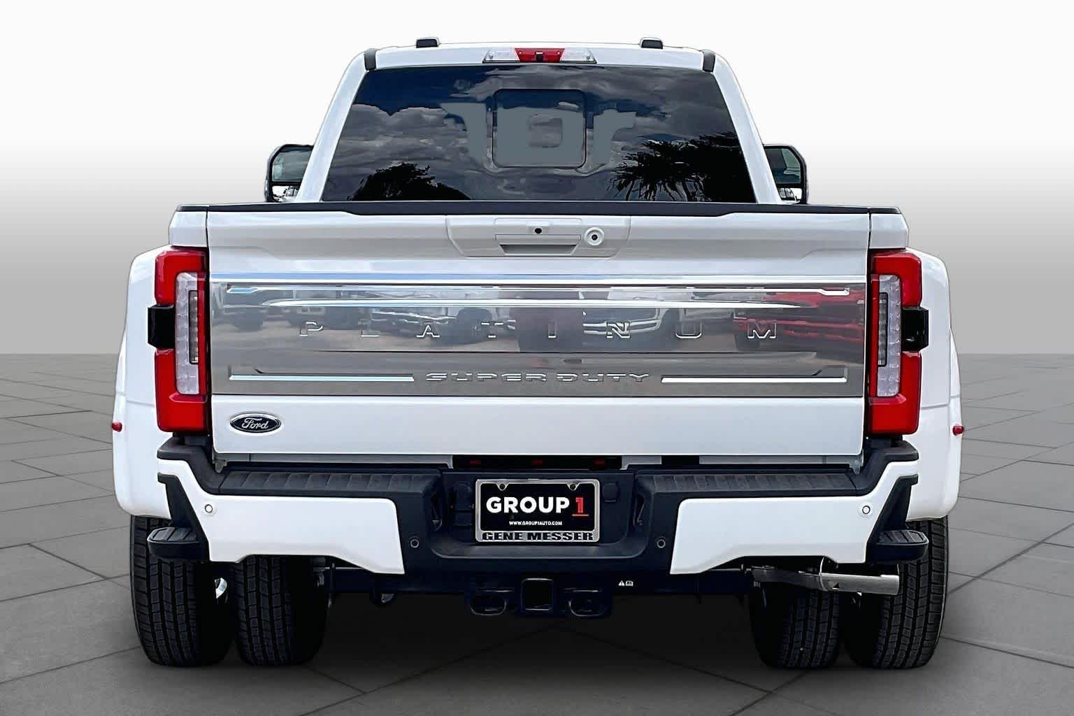 New 2026 Star White Metallic Tri-Coat Ford F-350® Platinum® image 4