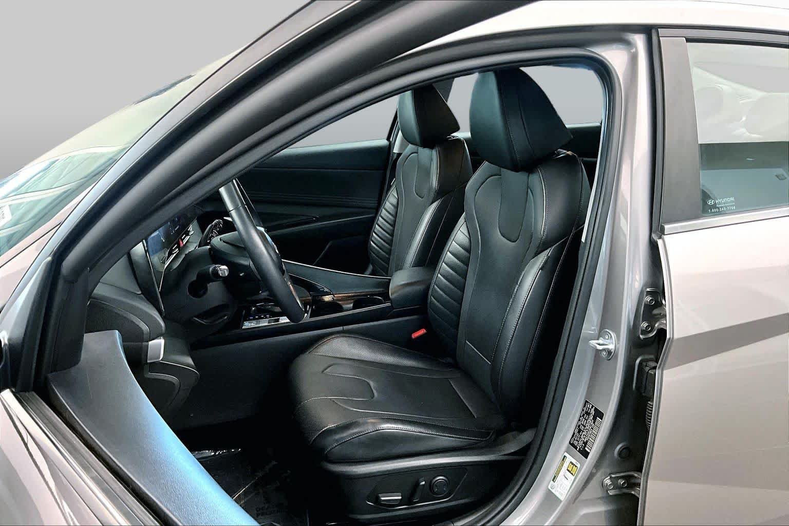 Pre-Owned 2023 Hyundai Elantra Limited