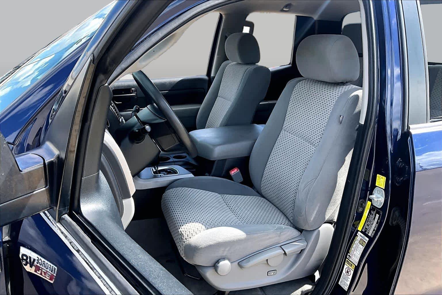 Used 2010 Nautical Blue Metallic Toyota  image 7