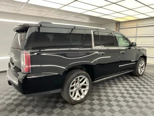 Used 2019 Black GMC Denali image 18