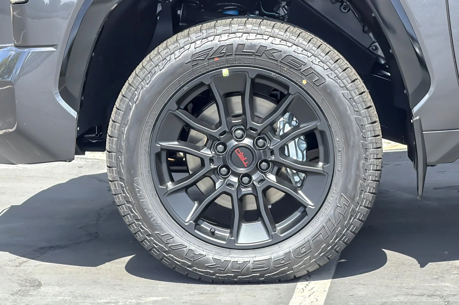 New 2026 Magnetic Gray Metallic Toyota  Platinum image 31