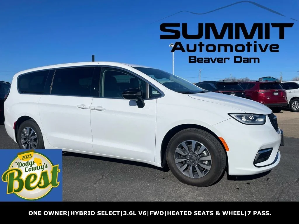 2024 Chrysler Pacifica Hybrid Select PHEV's photo