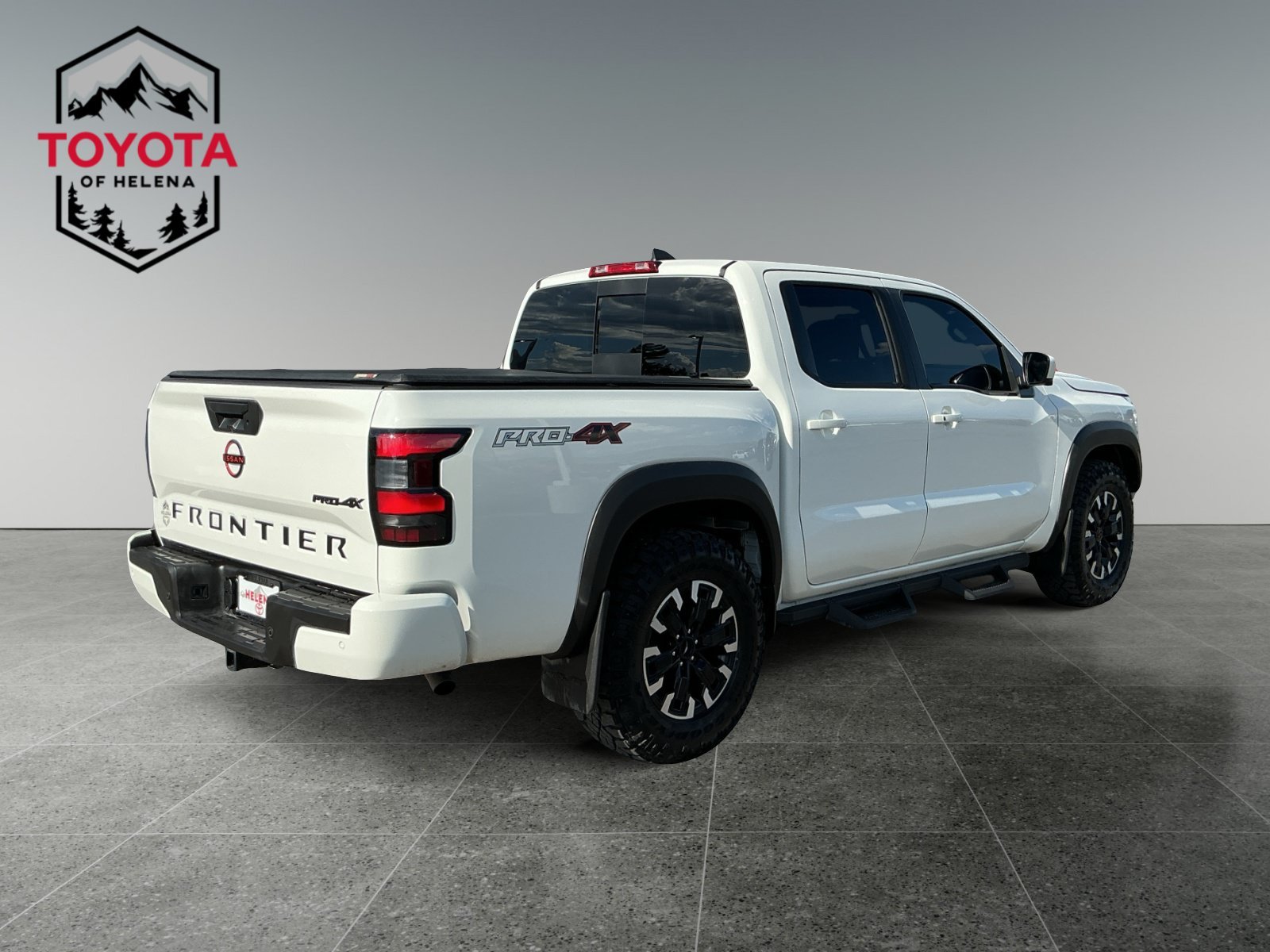 Used 2023 Glacier White Nissan PRO-4X image 5