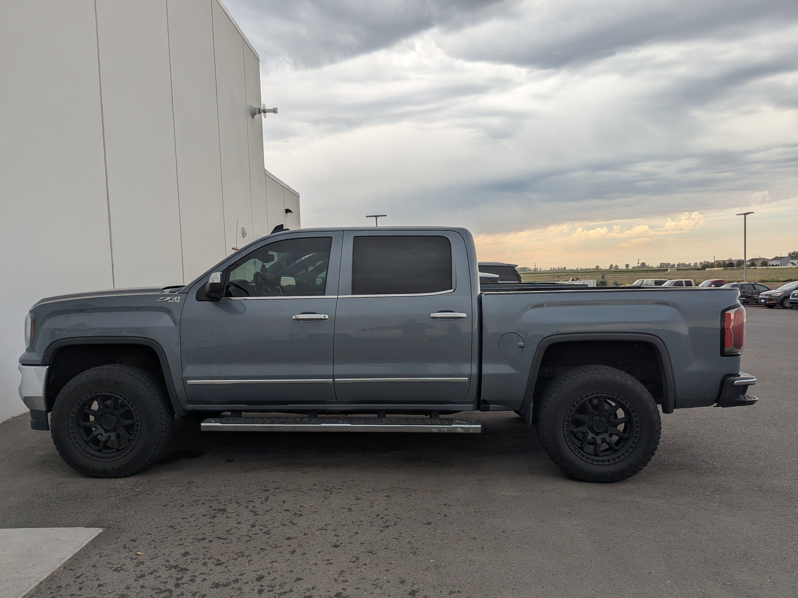 Used 2016 LIGHT STEEL GRAY METALLIC GMC SLT image 7