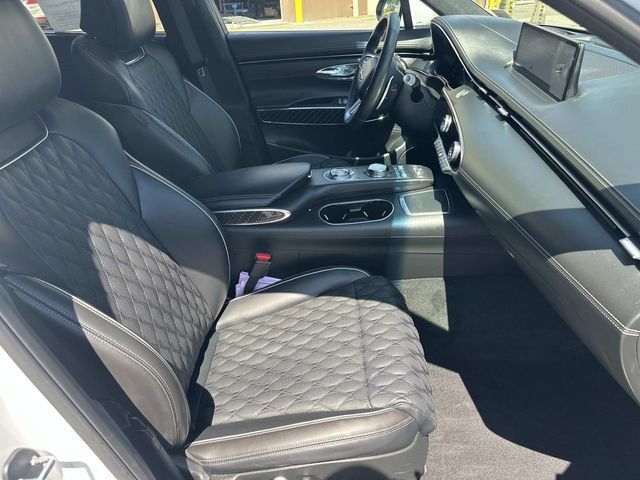 Used 2023 White Genesis 3.5T Sport image 14