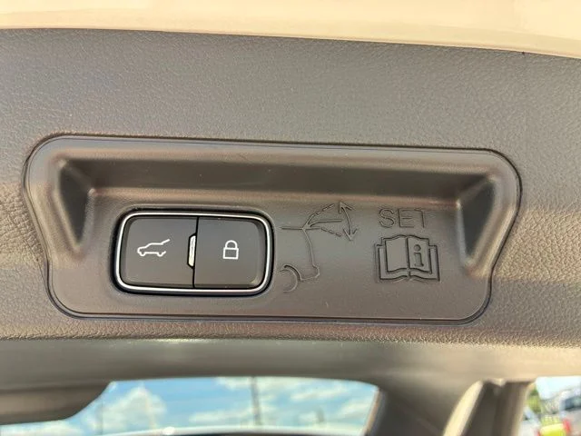 New 2026 White Ford Tremor image 8