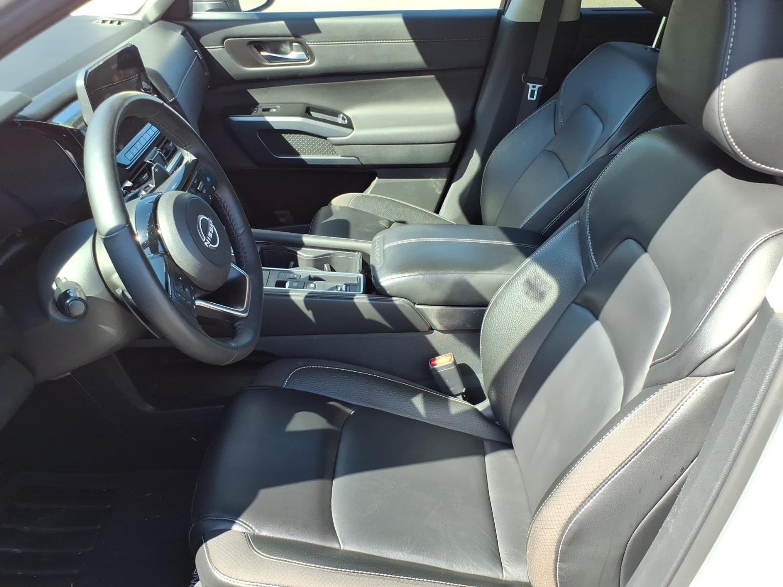 Used 2024 Super Black Nissan SL image 13