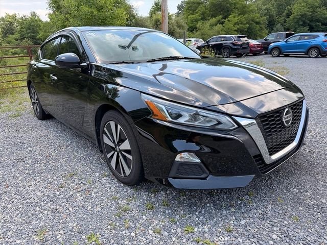 Used 2019 Black Nissan 2.5 SV image 23