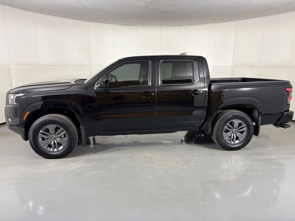 New 2026 Super Black Nissan Crew Cab SV image 5