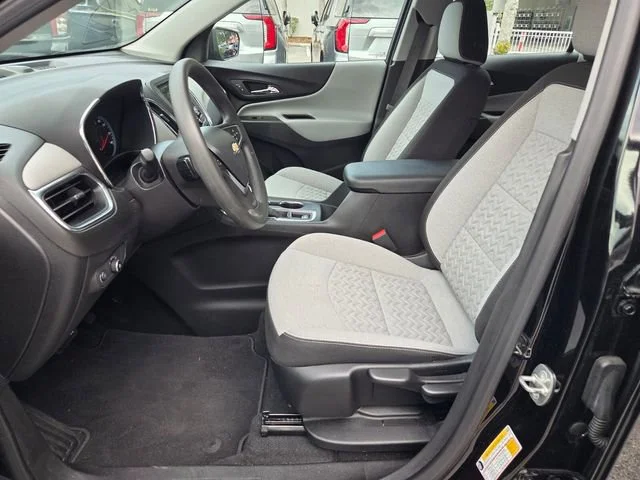 2023 Chevrolet Equinox LS - Photo 4