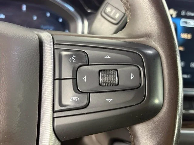 Used 2024  GMC SLE image 39