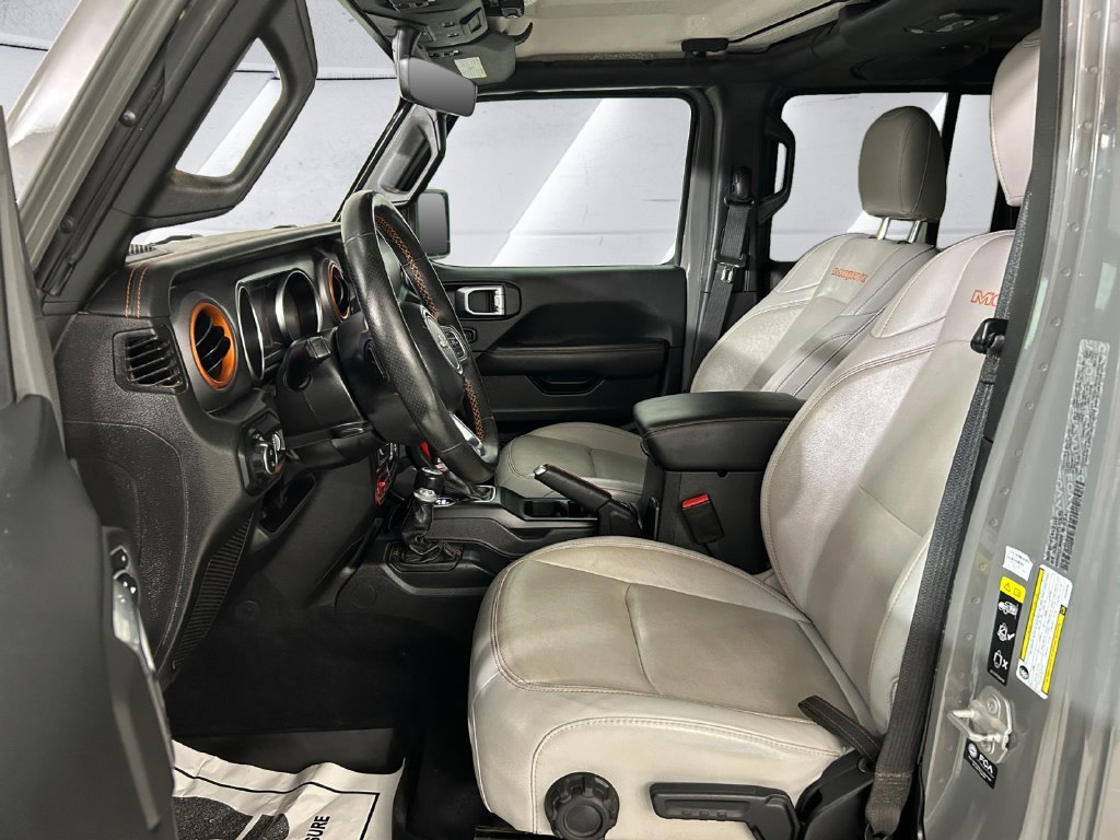 Used 2023 Gray Jeep Mojave image 7