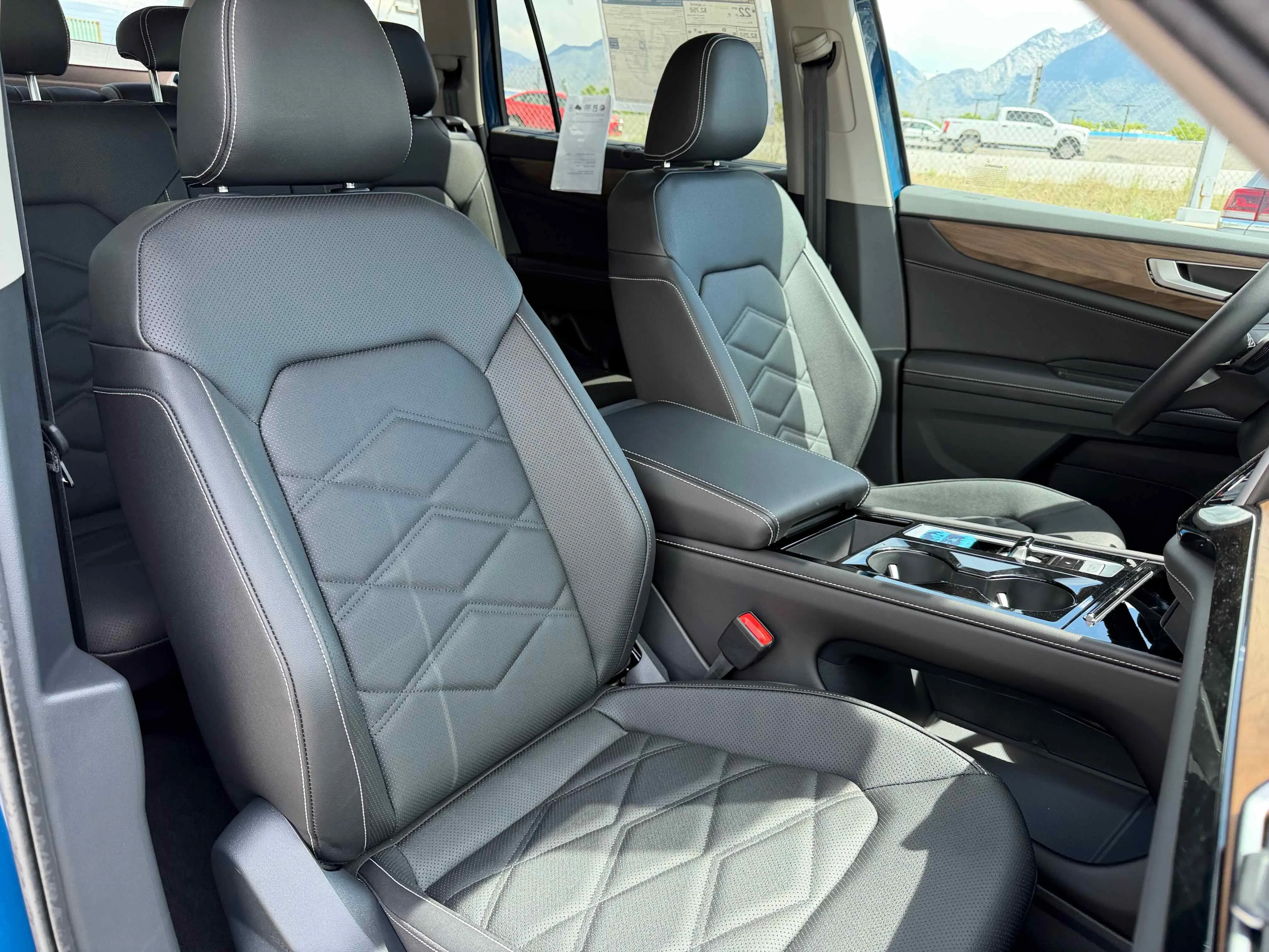 New 2026 Blue Volkswagen 2.0T SE w/Technology image 32